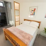 Righton - Two Bedroom Apartment, Oxford City Centre Oxsmtc