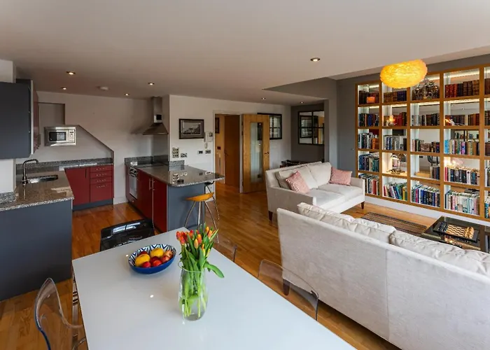 Righton - Two Bedroom Apartment, Oxford City Centre Oxsmtc