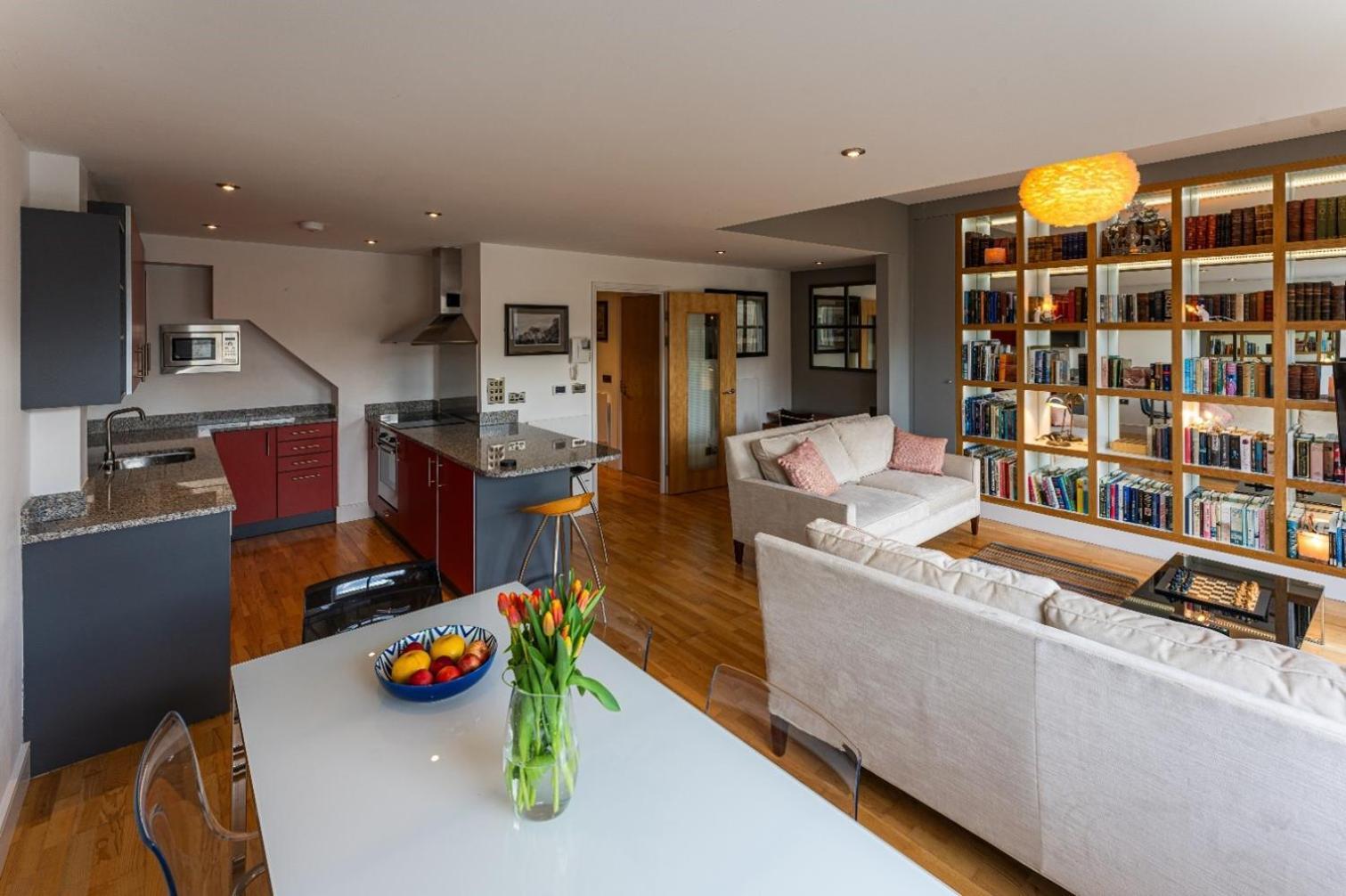 Righton - Two Bedroom Apartment, Centre Oxsmtc Apartment Oxford
